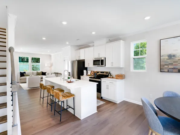 1546 Crescent Townes Way, Raleigh, NC 27604
