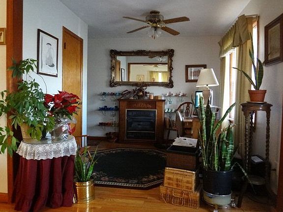 4th image of 2950 McAlister Pl