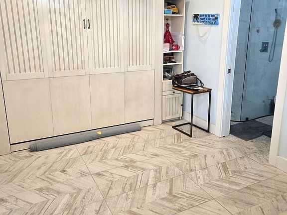 5th image of 737 Lago Way #133