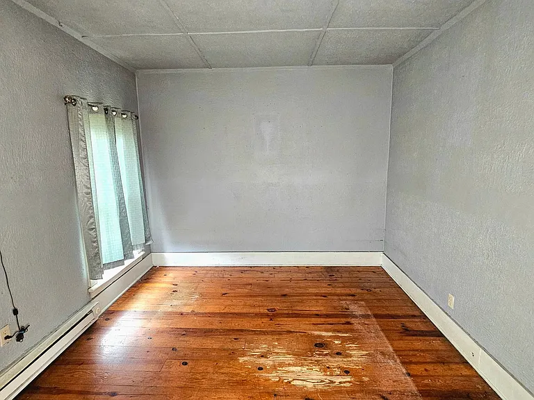 490 Grand St — Photo 2