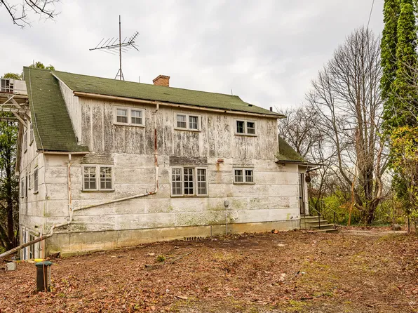 43W340 Smith Rd, Elburn, IL 60119