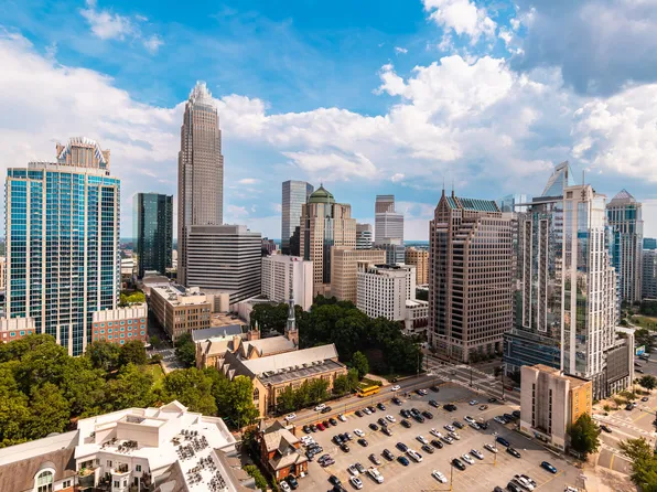 The VUE Charlotte On 5th