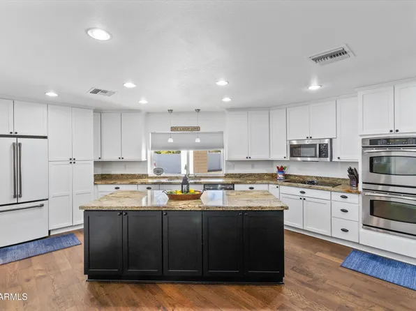 7126 W JOHN CABOT Road, Glendale, AZ 85308