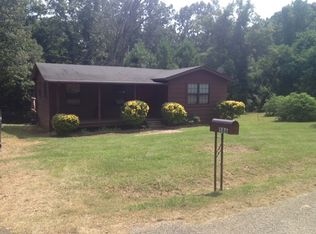 586 Carlisle Rd, Sarah, MS 38665