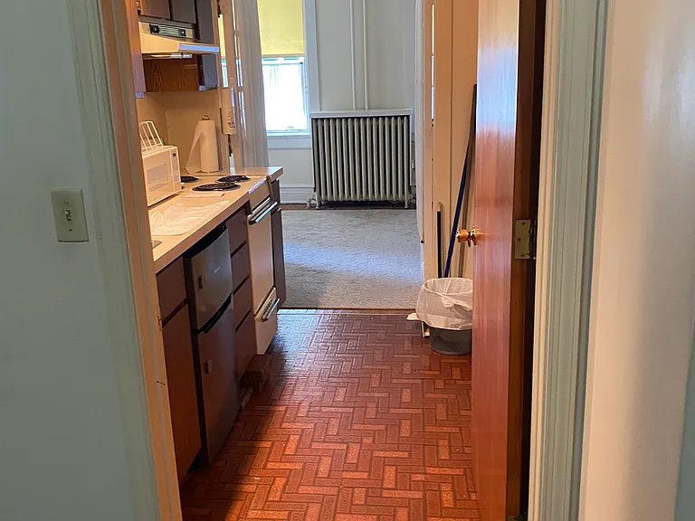 E Elizabeth Ave — Photo 8