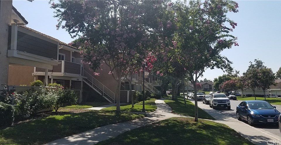 2nd image of 3642 Oak Creek Dr Unit B