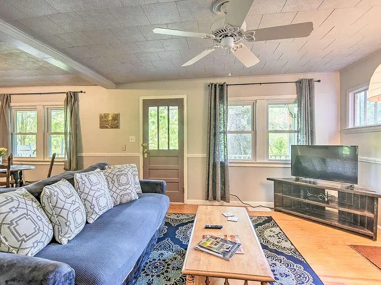 64 Bryson Rd — Photo 8