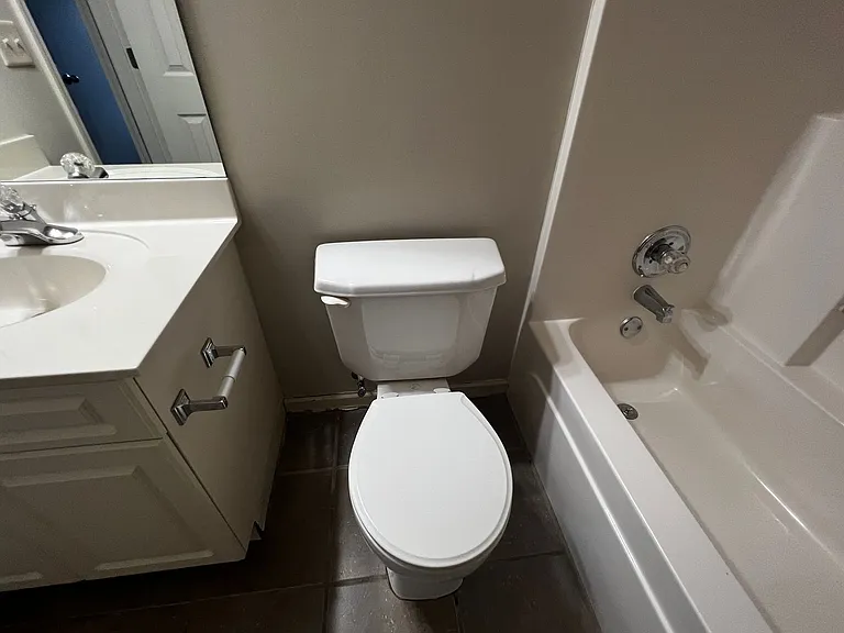 2208 Adkins Cir — Photo 27
