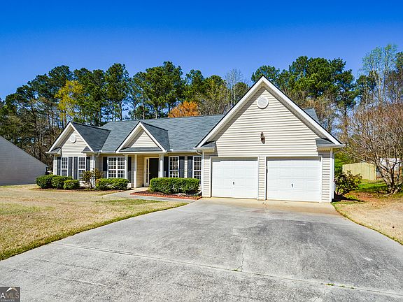 3rd image of 208 Harlan Heights Rd