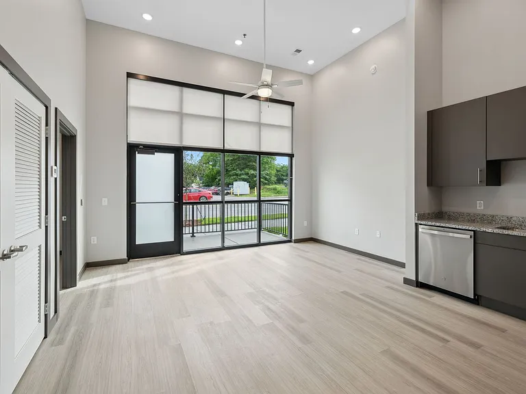 Urban Lofts — Photo 8