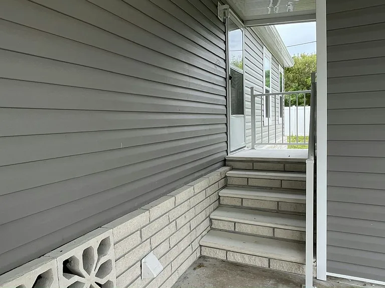17100 Tamiami Trl #196 — Photo 17
