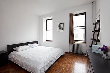 Rented by R New York