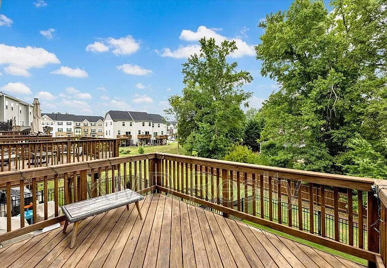 2611 Grantham Place Dr — Photo 22