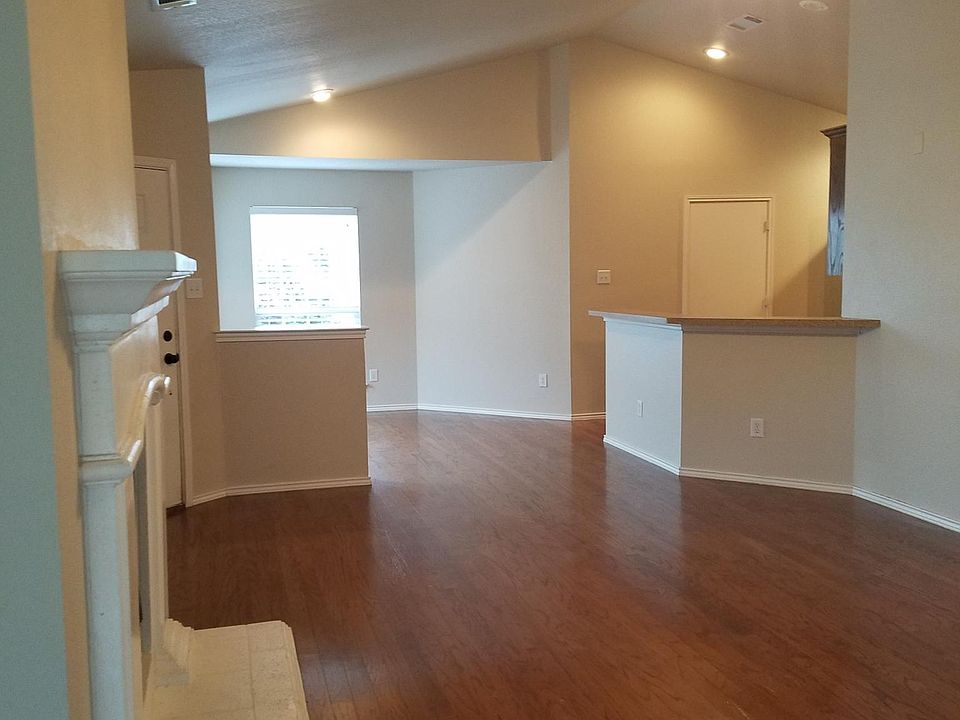 1st image of 6421 Regina Dr