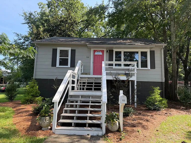 722 Willow St — Photo 3