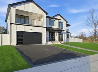 267 Sprucewood Drive, Levittown, NY 11756