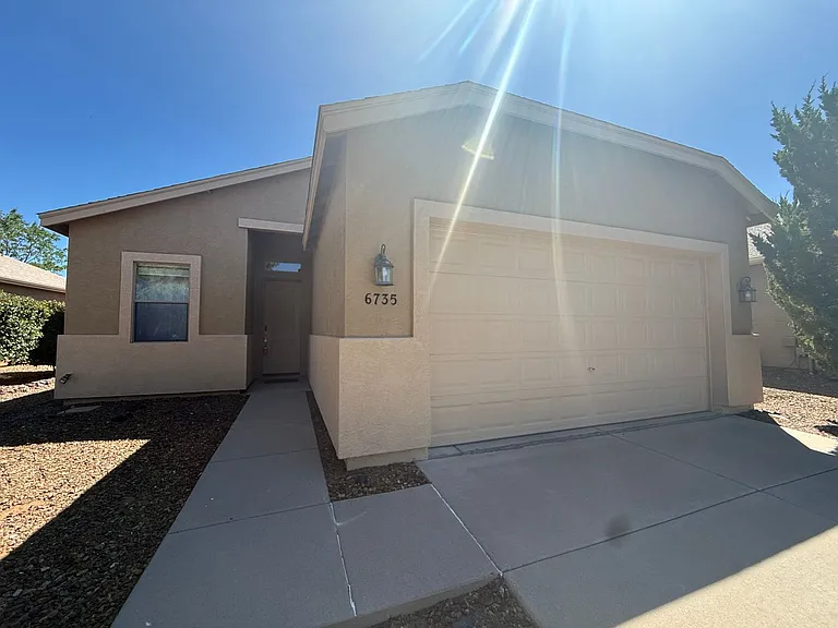 6735 E Kilkenny Pl — Photo 2