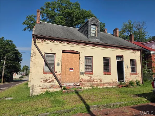 523 Abend St, Belleville, IL 62220