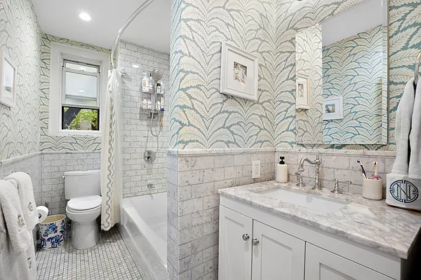 Sold by Nest Seekers International | media 8