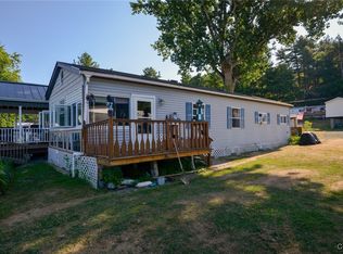 211 Dillon Point Rd, Hammond, NY 13646