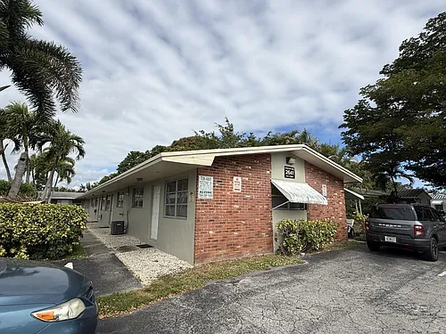 2641 Polk St Photo 1