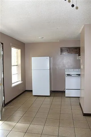 17540 Beverly Dr #F — Photo 2