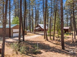 16 View Dr, Centerville, ID 83631