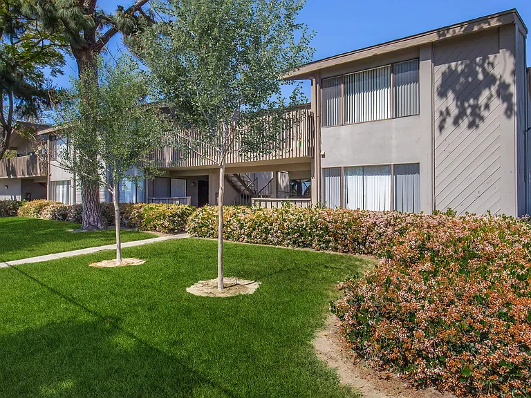 Eastwood Apartment Homes — Photo 16