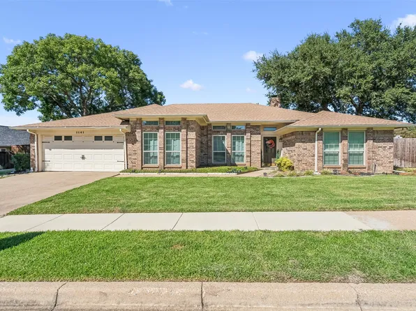 1141 Woodvale Dr, Bedford, TX 76021