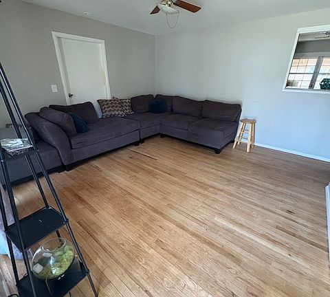 2nd image of 4478 Bonnie Glen Ct