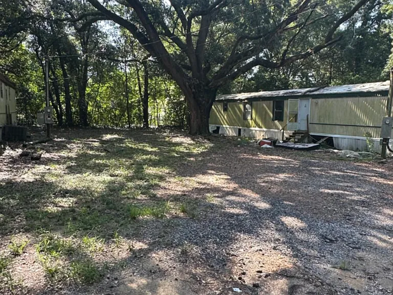 2085 Old Chemstrand Rd — Photo 5