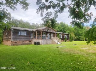 118 April Ln, Stella, NC 28582