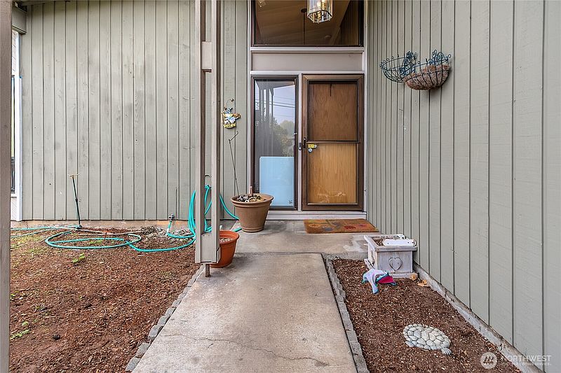 3rd image of 23102 21st Avenue S