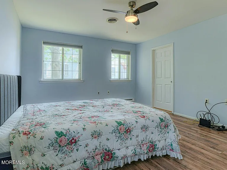 35 Auburn St #54B — Photo 20