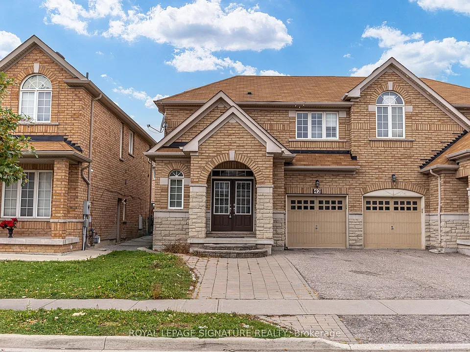 42 Daden Oaks Dr #UPPER