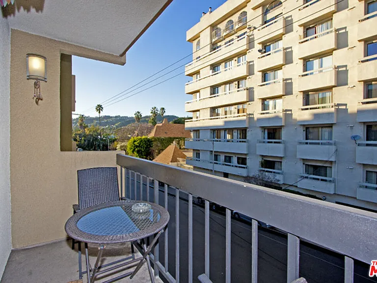 7320 Hawthorn Ave #213 — Photo 7