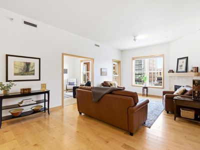360 W Washington Avenue #403, Madison, WI, 53703
