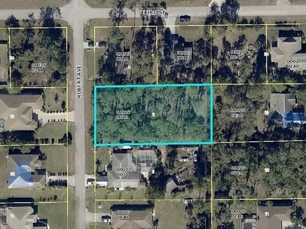 220 Robert Ave, Lehigh Acres, FL 33936