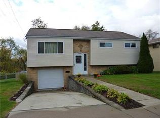 730 Southcrest Dr, Pittsburgh, PA 15226