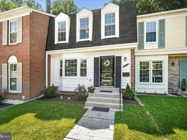 10027 Maple Leaf Dr, Montgomery Village, MD 20886