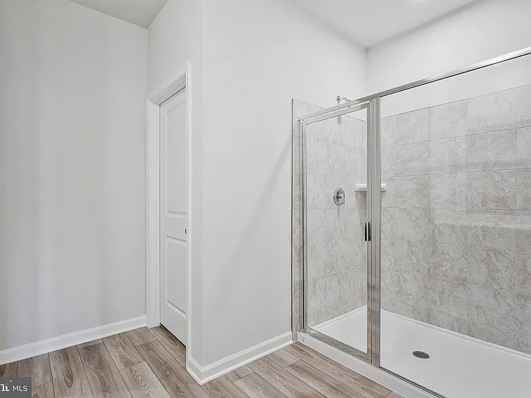 9670 Swallowtail Ln — Photo 23