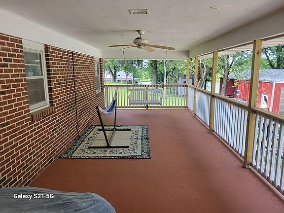 3rd image of 23598 Greystone Ln