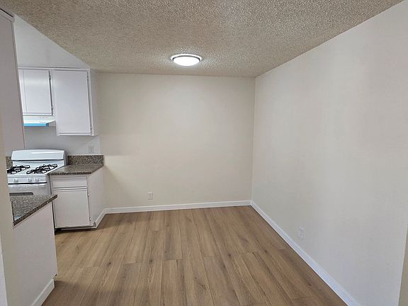 5th image of 221 W Elm Ave APT M