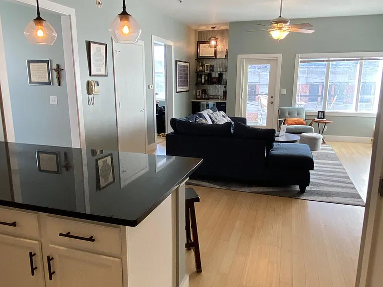 721 E North St #2C — Photo 7