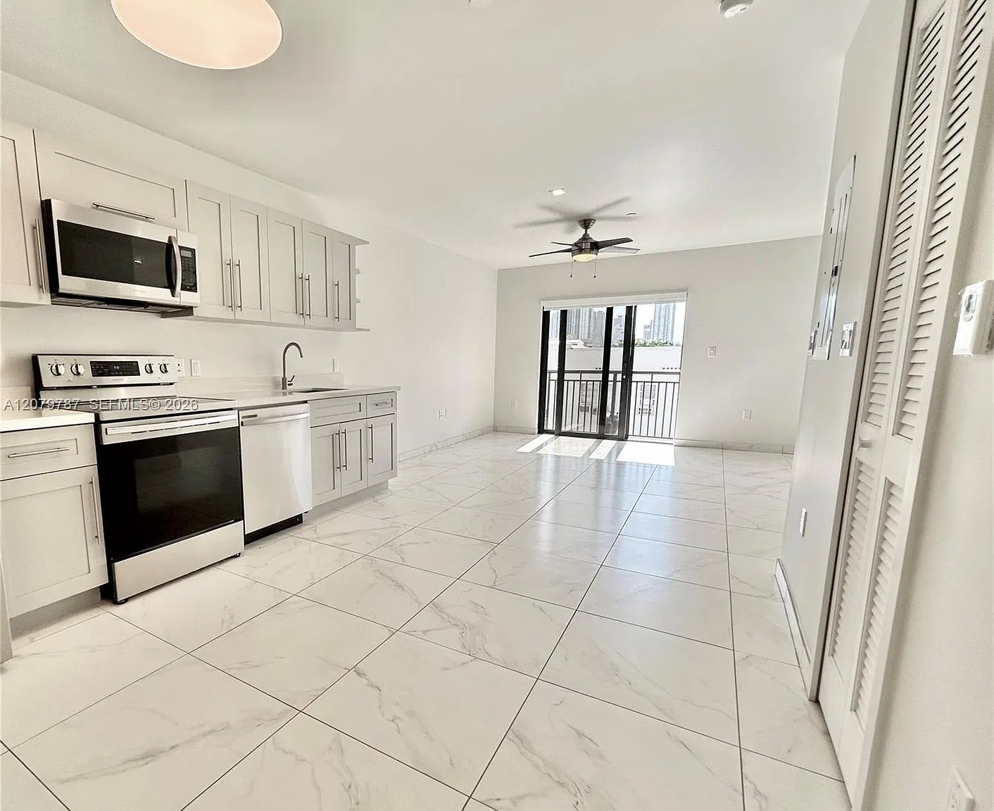 Brickell Riverview — Photo 1