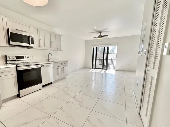 836 SW 2nd St #404, Miami, FL 33130