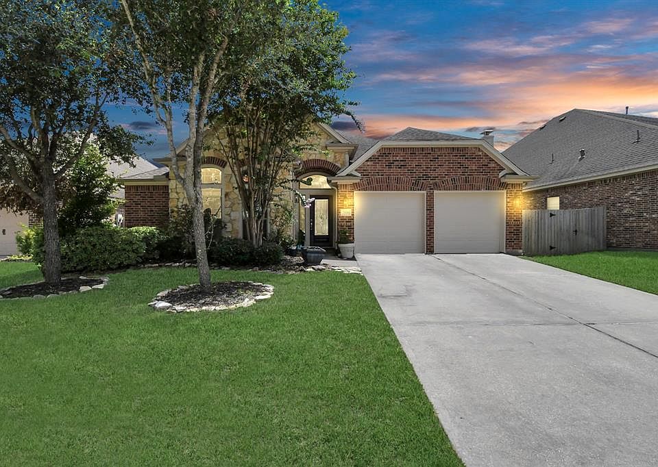 1st image of 2858 Woodland Glen Lane