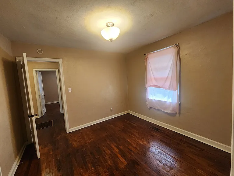 3128 Carver St — Photo 7