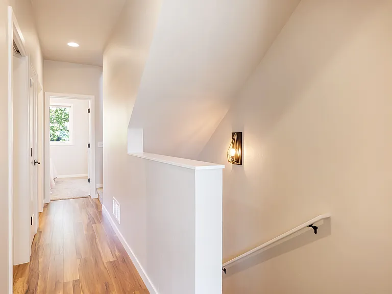 119 N 2nd St W #A — Photo 15