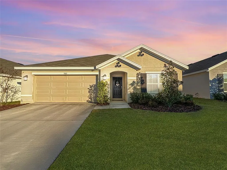 5563 SW 43rd Ct — Photo 2